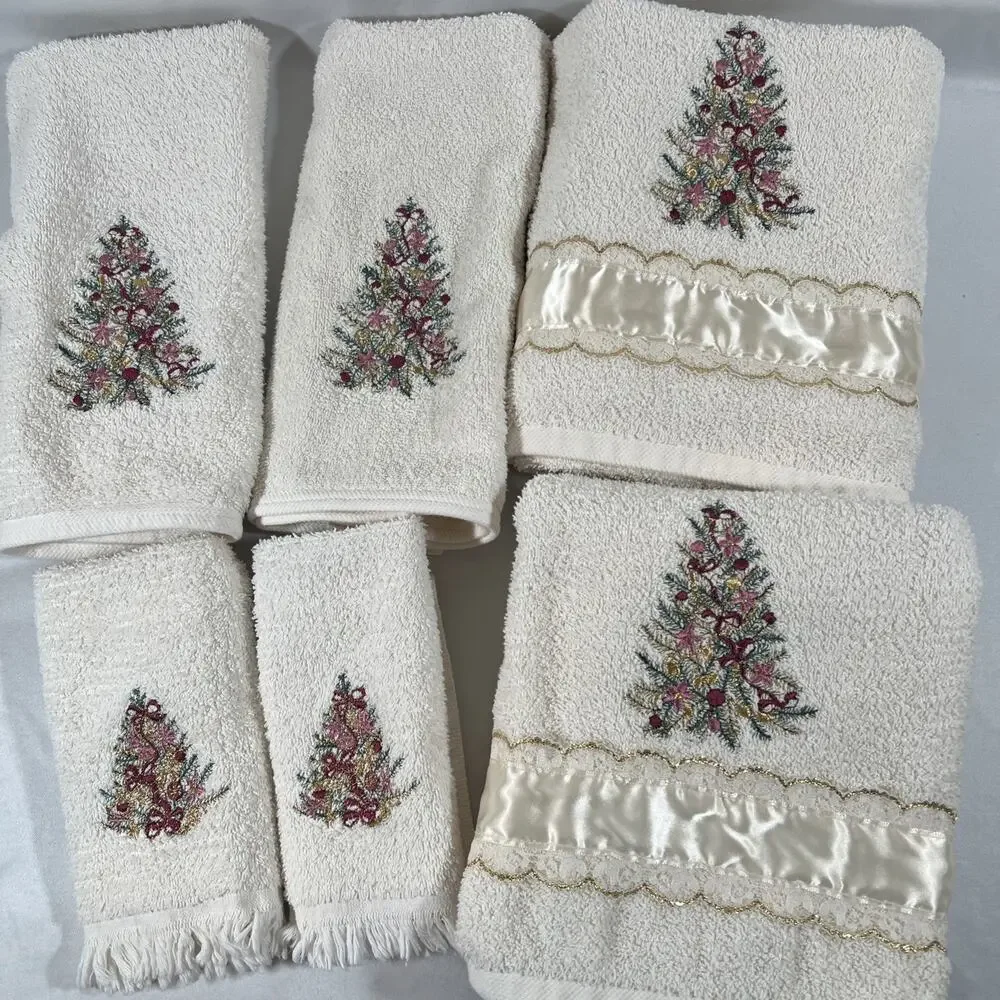 Vintage Christmas Tree Cream Pink Embellished Washcloth Bath Hand Towels Set/6